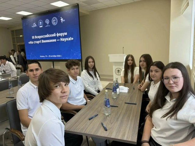 Мөслим гимназиясенең яшь медиклары бөтенроссия форумында катнашты
