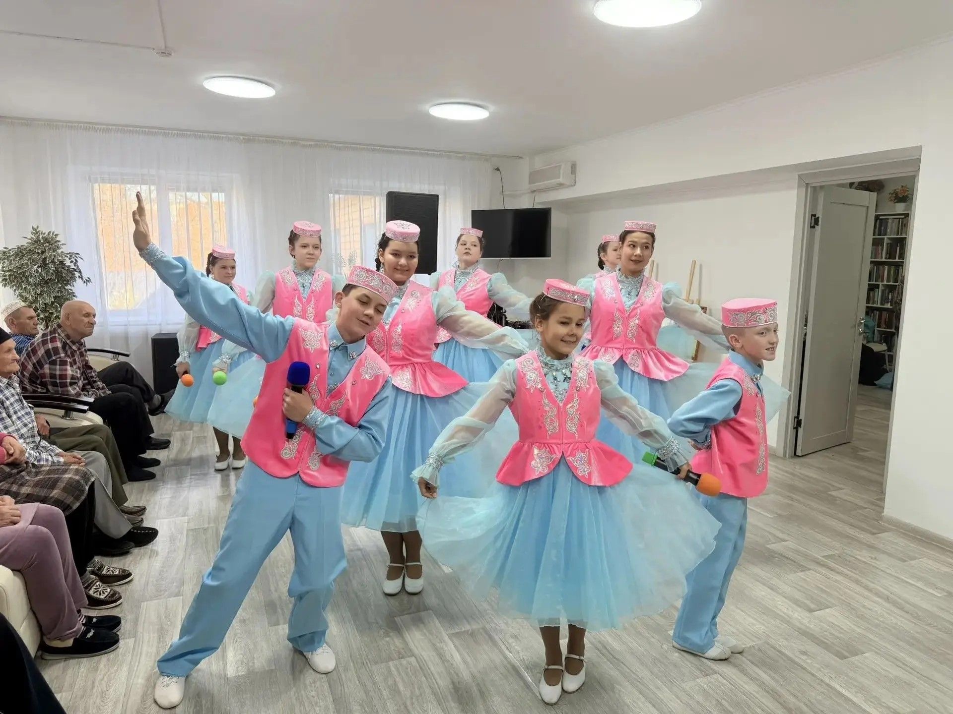 «Көмеш ноталар» күңелләрне җылытты!