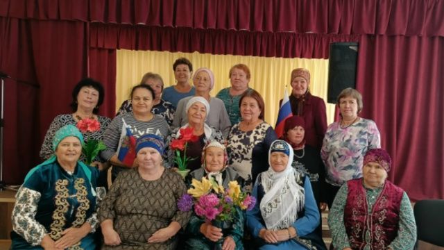 Өлкәннәр көне уңаеннан бәйрәм чарасы узды
