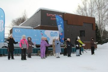 Бүген Мөслимдә Ватанны саклаучылар көненә багышланган тантаналы чаралар узды