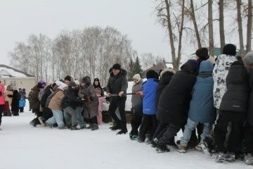 Бүген Мөслимдә Ватанны саклаучылар көненә багышланган тантаналы чаралар узды