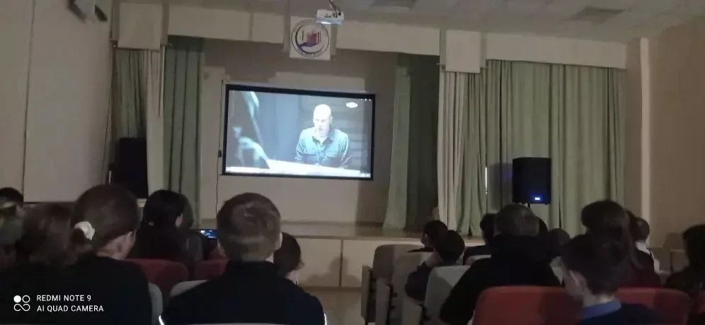 Мөслим лицеенда «Буыннар диалогы» чаралары кысаларында җыелыш үтте