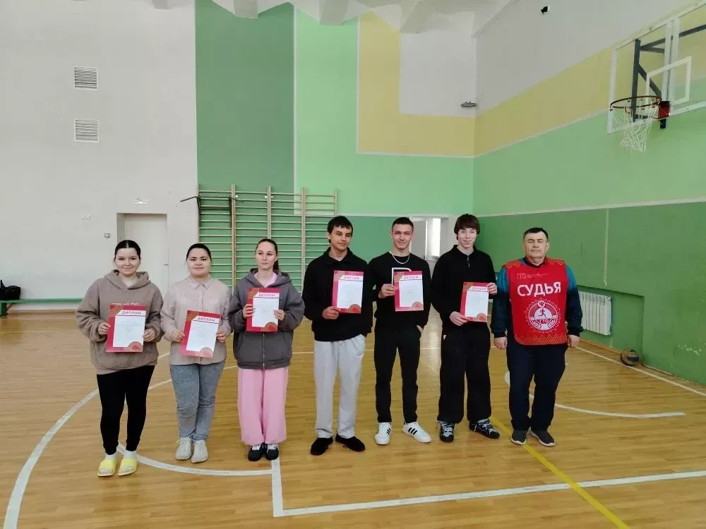 Бүген Мөслим политехник техникумында укучылар — киләчәктә хәрби хезмәткә чакырылучылар — ГТО нормативлары тапшырды.