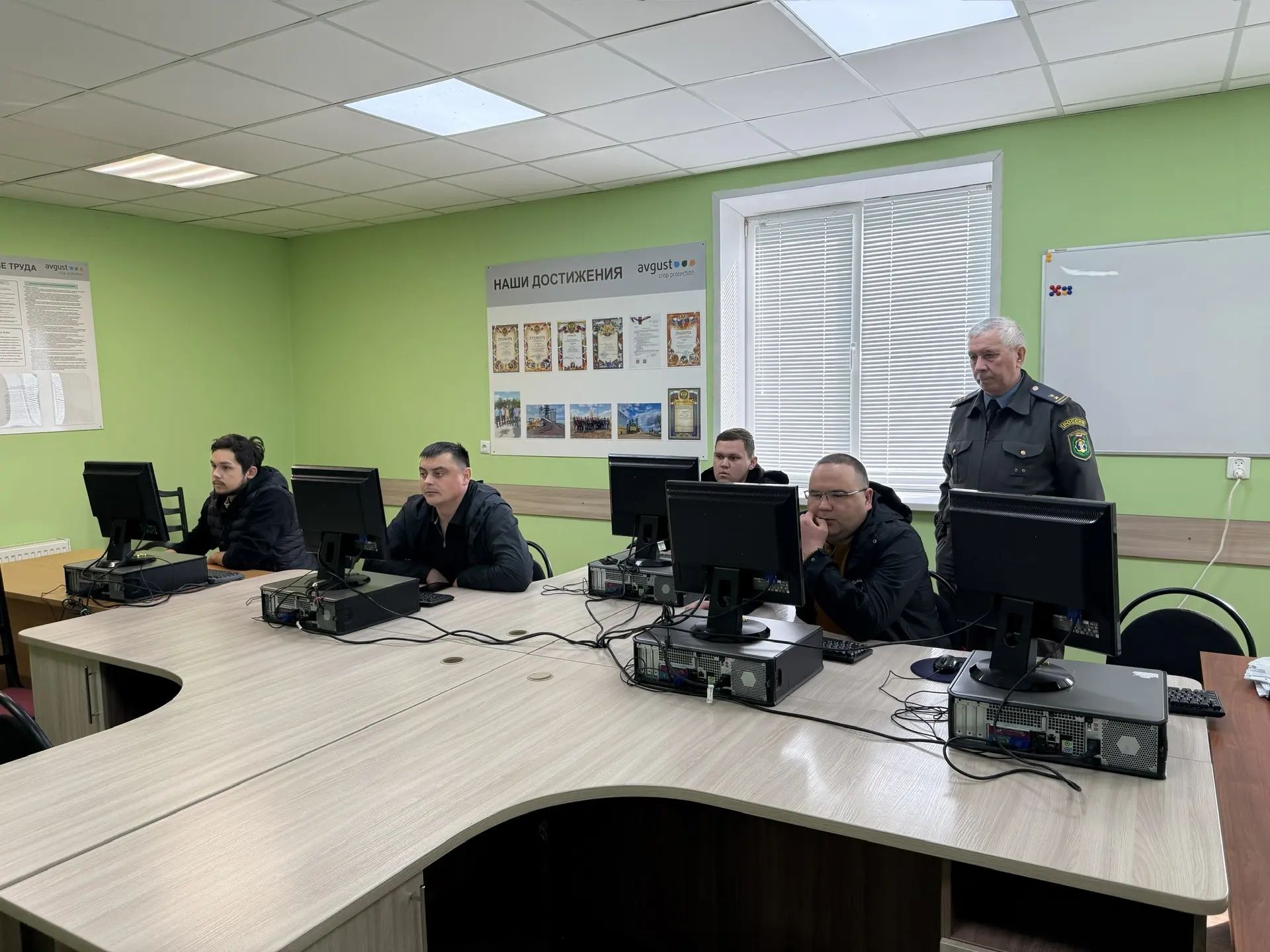 Имтихан тоттылар