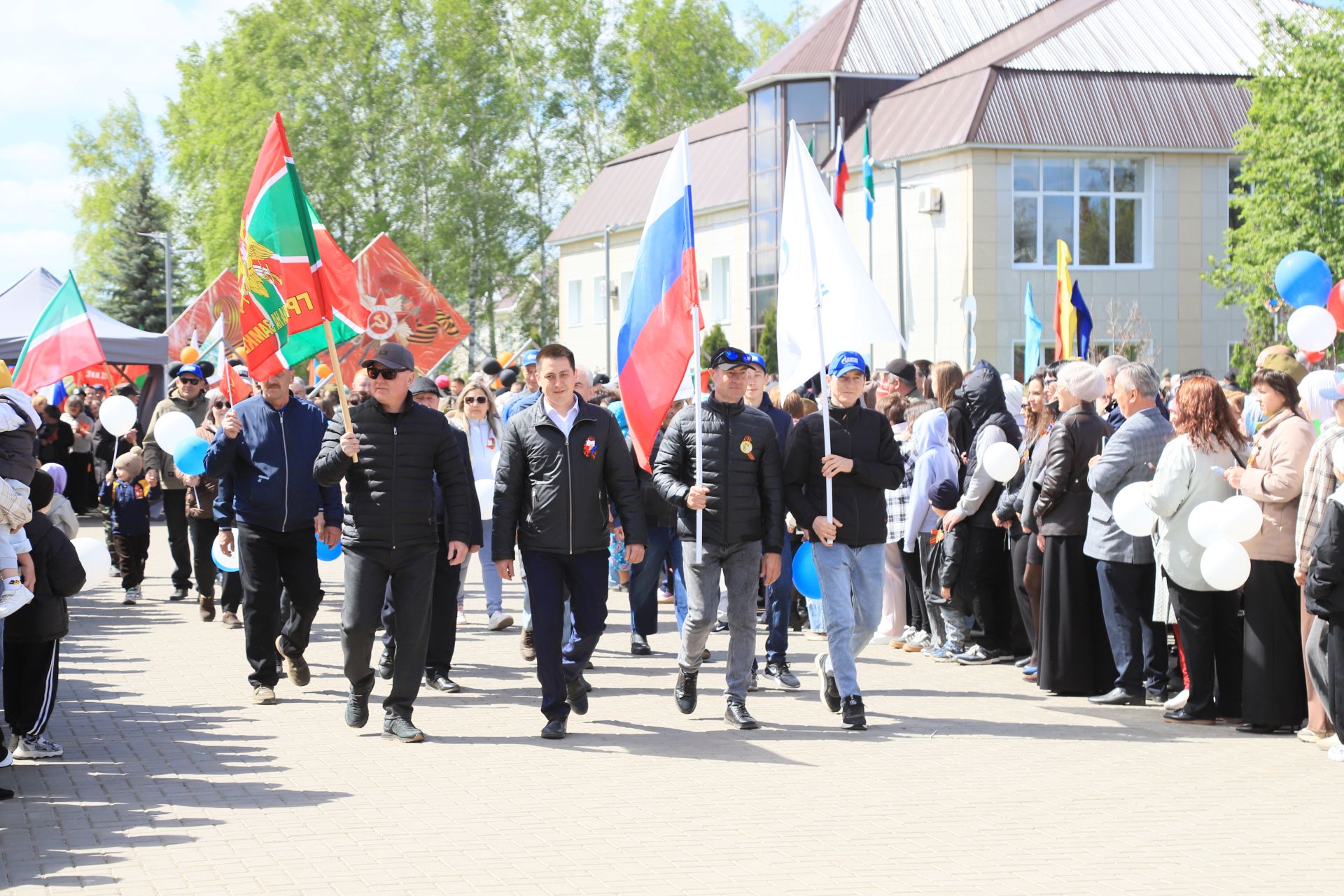 Демонстрация һәм парад – Җиңү бәйрәменең иң тантаналы мизгелләре