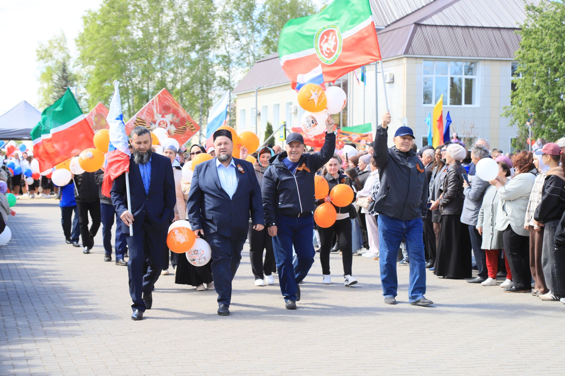 Демонстрация һәм парад – Җиңү бәйрәменең иң тантаналы мизгелләре