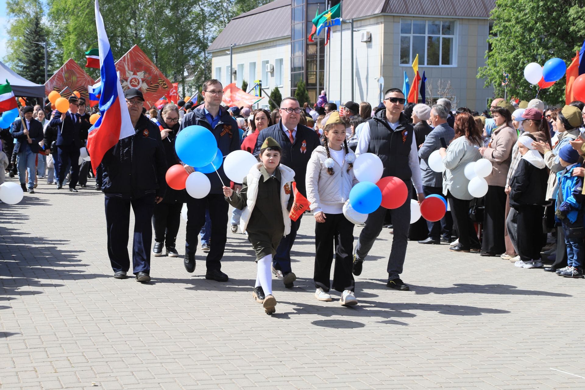 Демонстрация һәм парад – Җиңү бәйрәменең иң тантаналы мизгелләре