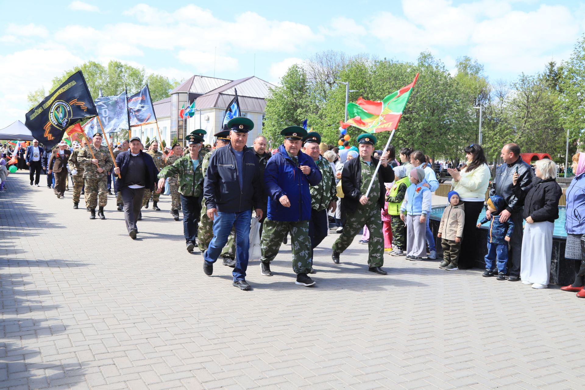 Демонстрация һәм парад – Җиңү бәйрәменең иң тантаналы мизгелләре