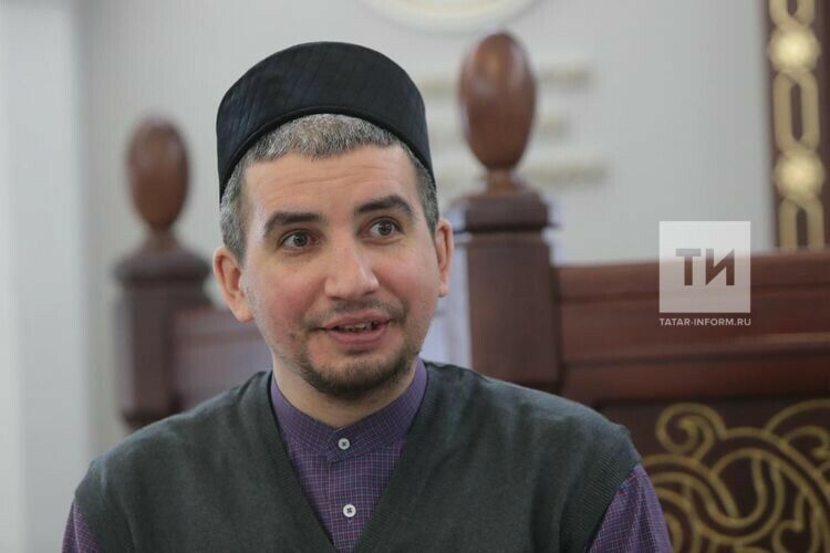 Алмаз хәзрәт Мөхлисов: Аллаһыны бабайга тиңләргә ярамый