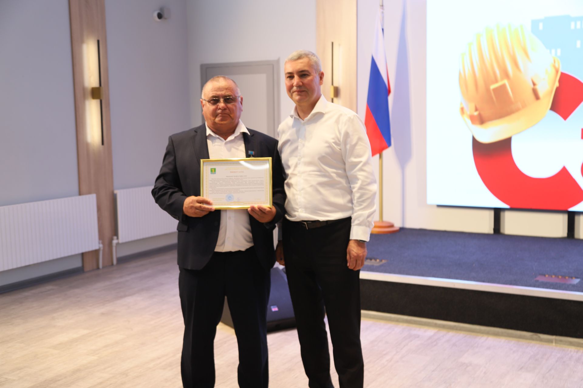 9 август көнне – Төзүчеләр көне билгеләп үтелде