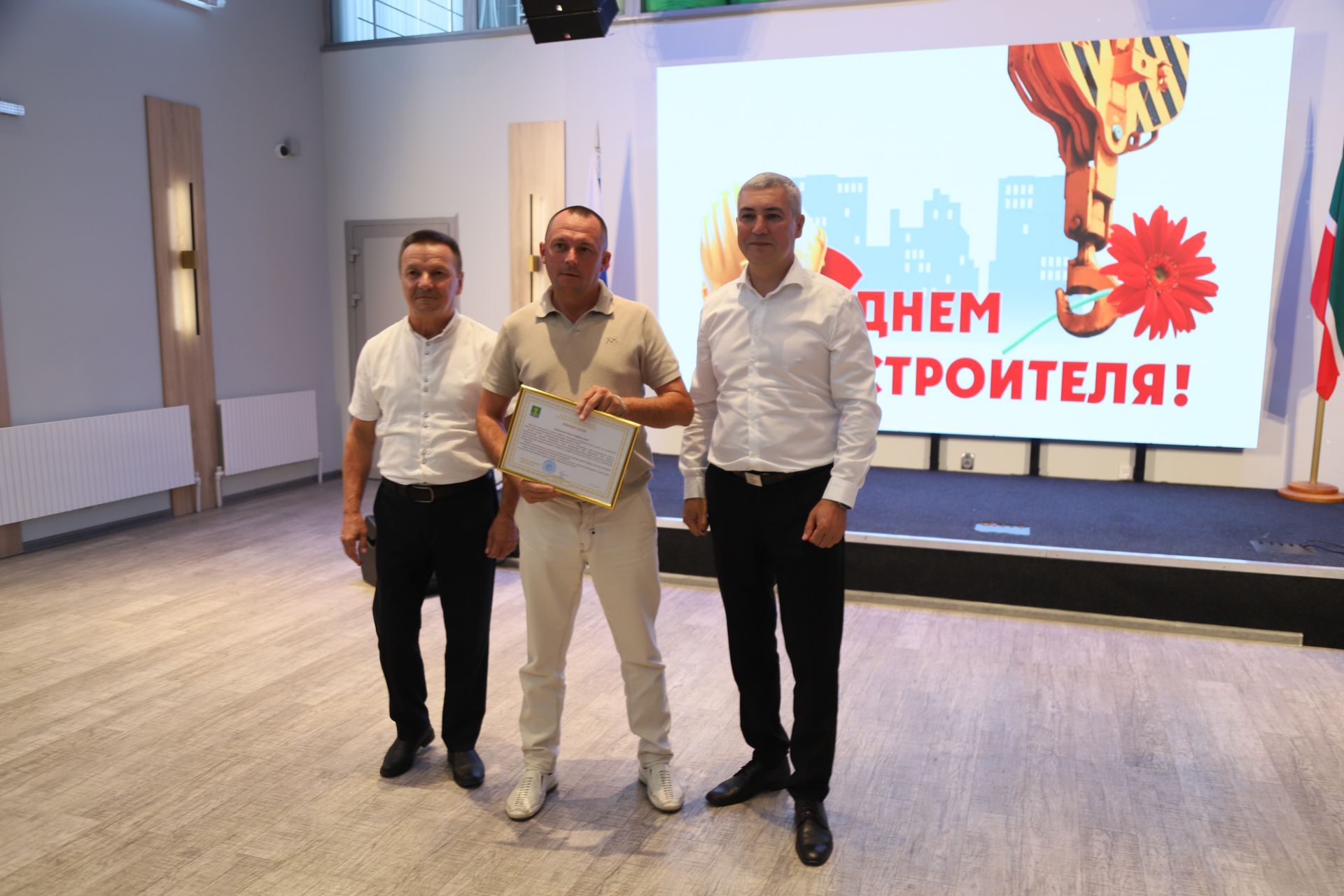 9 август көнне – Төзүчеләр көне билгеләп үтелде