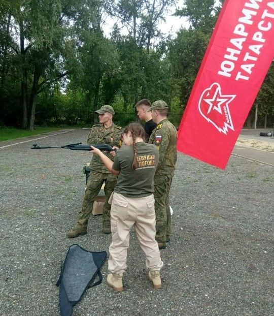Мөслим мәктәбе укучылары «Погонлы кызлар» уенының региональ этабында лаеклы чыгыш ясады