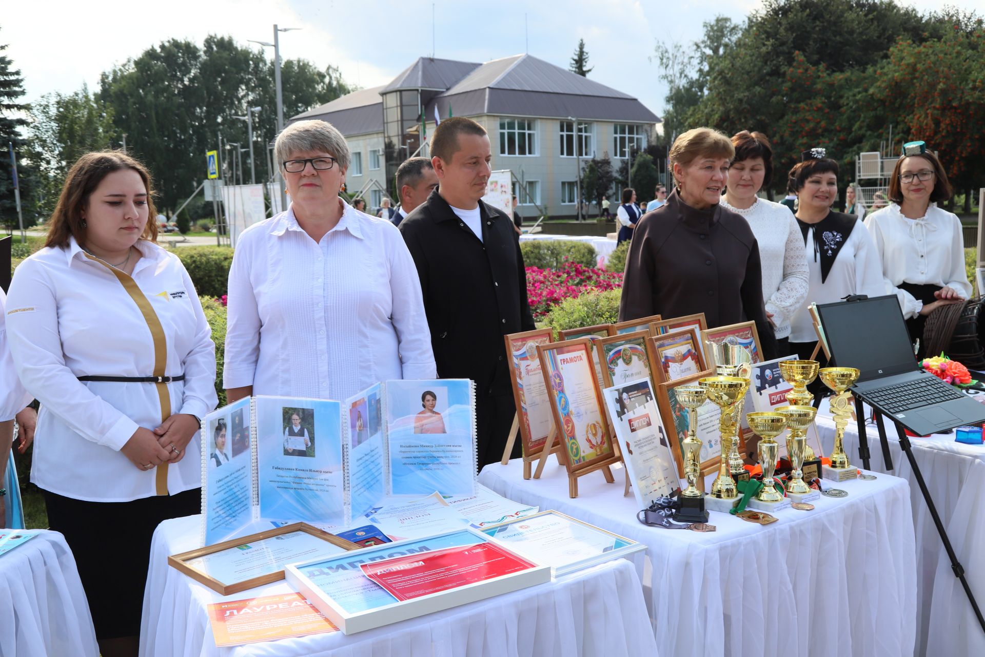 Мәгариф хезмәткәрләренең август киңәшмәсе
