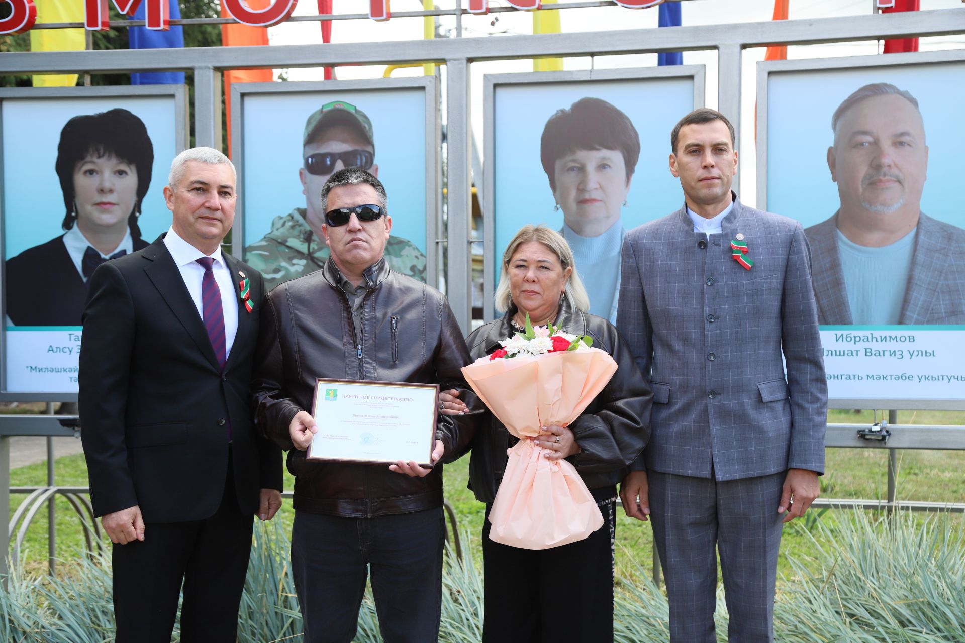 Мөслимдә Республика көнен хезмәт алдынгыларын хөрмәтләүдән башладылар