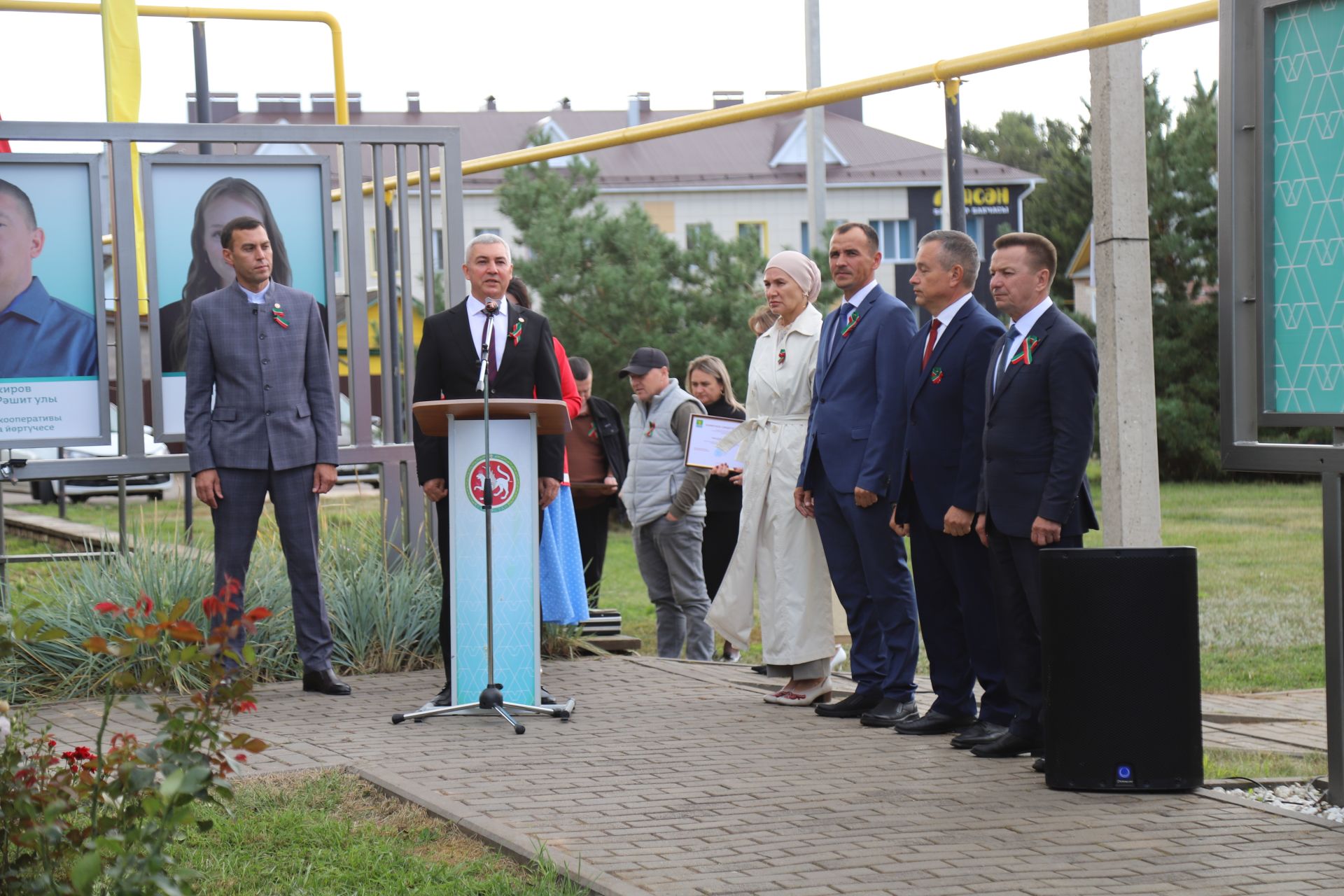 Мөслимдә Республика көнен хезмәт алдынгыларын хөрмәтләүдән башладылар