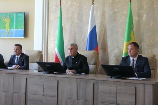 Район башлыгы: Җәйге ял нәтиҗәләре һәм уку елына әзерлек