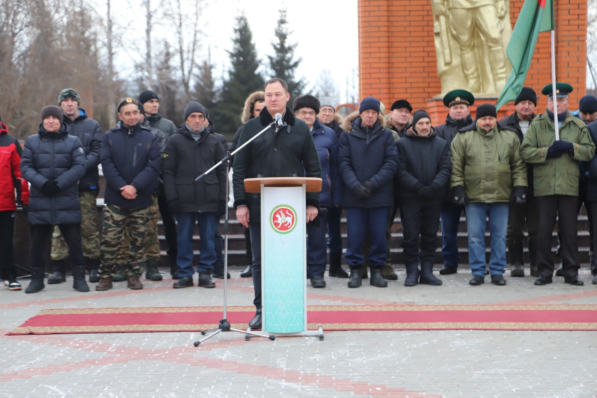 Ватан Геройлары көне уңаеннан мемориаль комплекста митинг узды