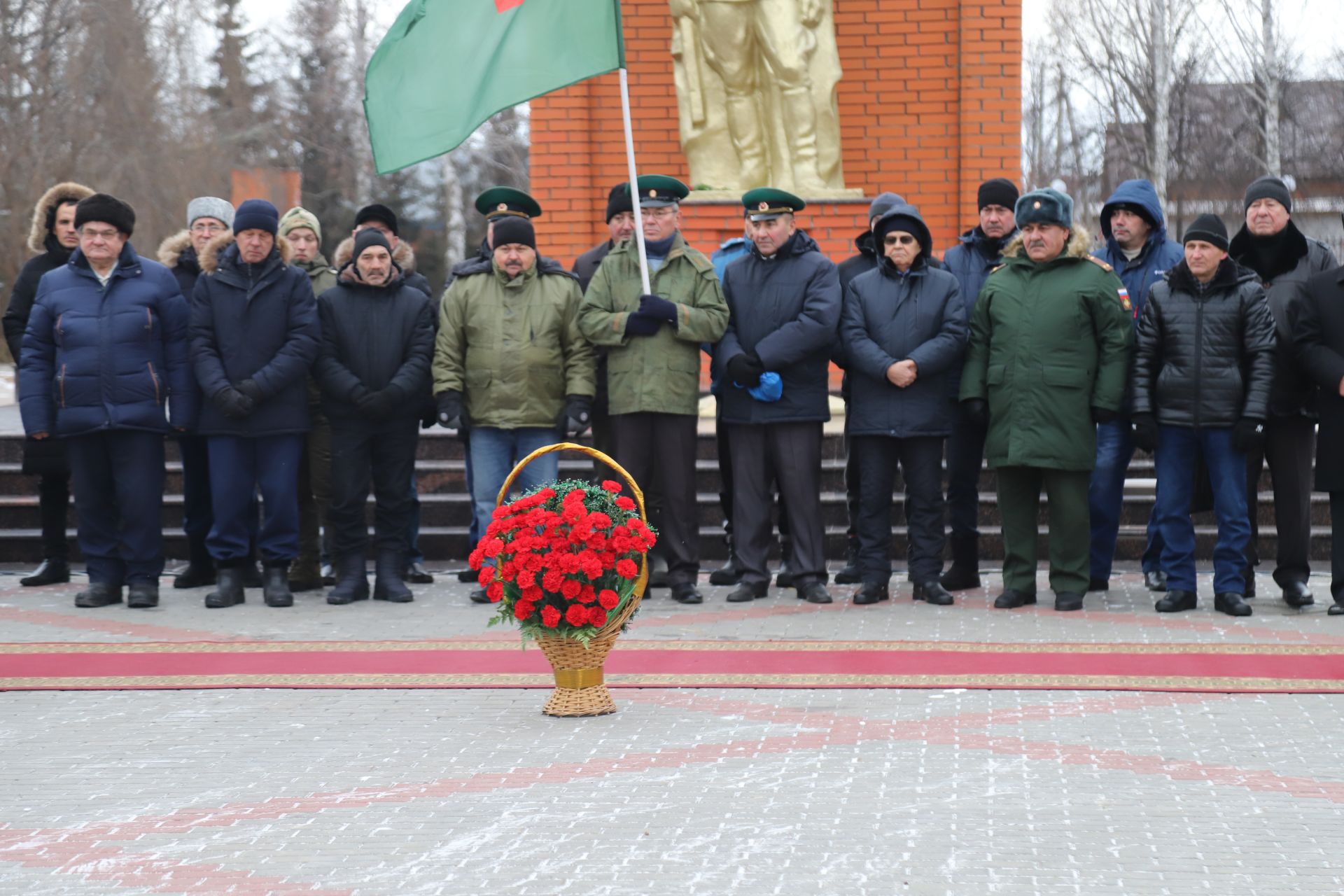 Ватан Геройлары көне уңаеннан мемориаль комплекста митинг узды