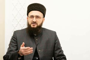 Татарстан мөфтие сәдаканы ни өчен җомга көнне бирергә кирәклеген аңлатты