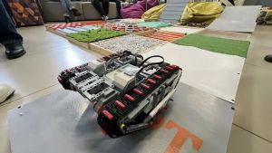 Илья Лошкарев: Роботлар ясаучы буласым килә