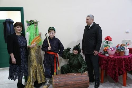 Кабат ишекләрен ачты (Фоторепортаж)