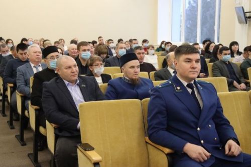 Эшлекле киңәшмә