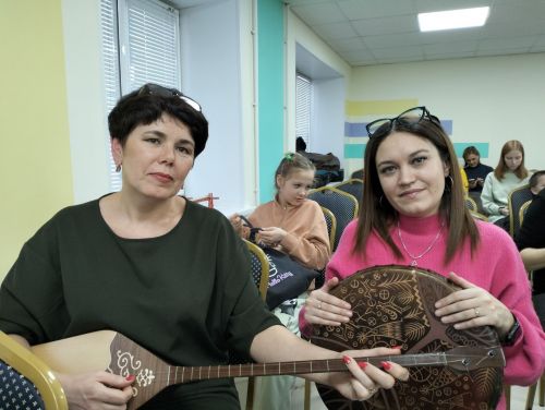 Сәнгать мәктәбе укытучылары семинарда