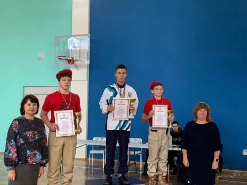 Мөслимлеләр - республика ярышлары лауреаты