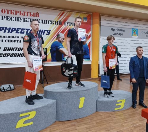 Армрестлинг буенча республика турнирында катнаштылар