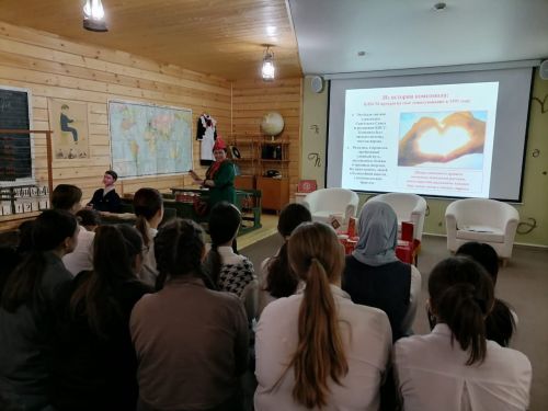 Комсомол туган көне уңаеннан патриотик сәгать