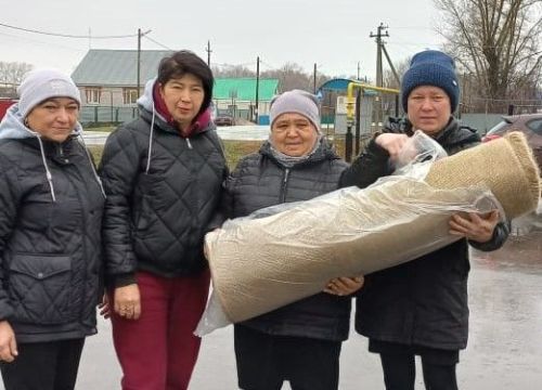 Егетләргә костюм тегәләр