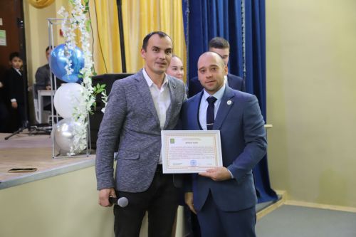 Мөслим гимназиясенә - 20 ел! (фоторепортаж)