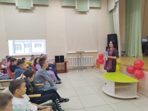 Лагерь балалары «Балалар журналлары дөньясында» булдылар