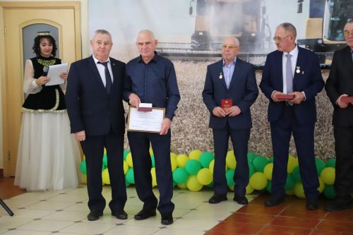 Авыл хужалыгы һәм эшкәртү сәнәгате хезмәткәрләрен бәйрәме (фоторепортаж)