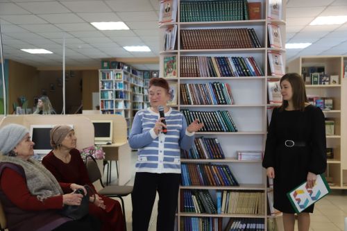 Әниләр көненә багышланган әдәби-музыкаль кичә үтте