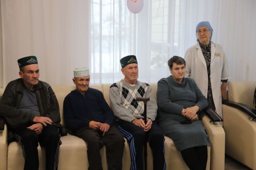 Картлар һәм инвалидлар интернат-йортына кунаклар килде