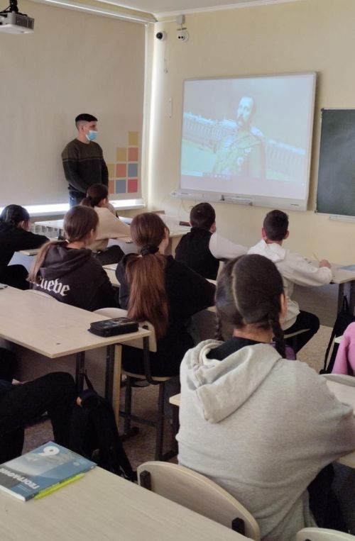Конституция көне уңаеннан Мөслим лицеенда очрашу