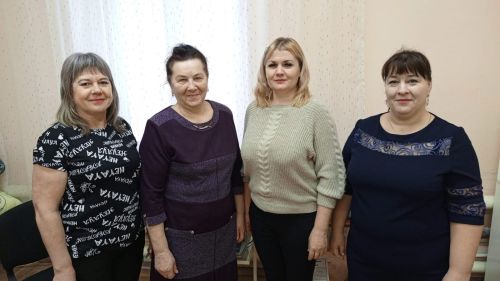 Социаль яклау бүлегендә түгәрәк өстәл уздырылган