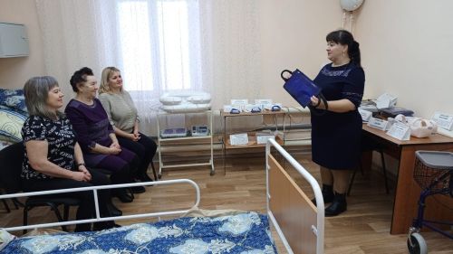Социаль яклау бүлегендә түгәрәк өстәл уздырылган