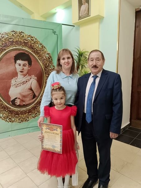 Беренче дәрәҗә диплом белән бүләкләнделәр