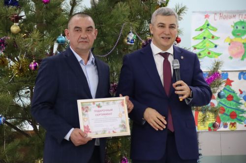 Түбән Табын интернат-мәктәбендә Яңа ел бәйрәме