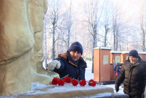 Ватан геройлары көне