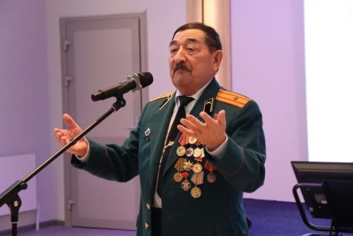 Ватан геройлары көне
