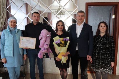 Төкле аягың белән, Милана!