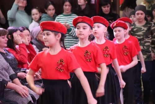 Ватанны саклаучылар көненә багышланган бәйрәм концерты(Фоторепортаж)