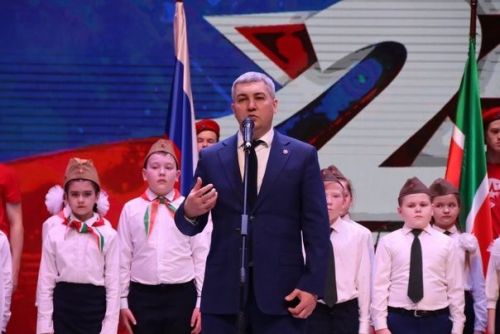 Ватанны саклаучылар көненә багышланган бәйрәм концерты(Фоторепортаж)
