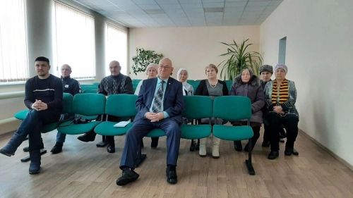 Октябрь авылында өлкәннәр белән очрашу