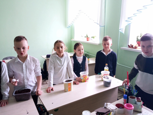 Бакча эшләрен башлап җибәргәннәр
