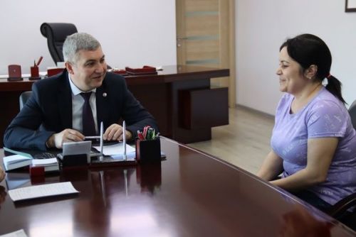 Район башлыгы шәхси сораулар буенча кабул итә