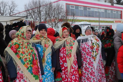 Май чабу – кышны озату ул (Фоторепортаж)